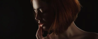 嘴唇干裂起皮怎么辦