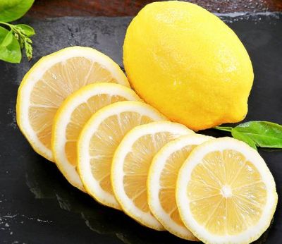 檸檬水洗臉都有哪些護膚作用