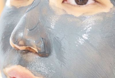 悅木之源活性炭毛孔凈透面膜用法