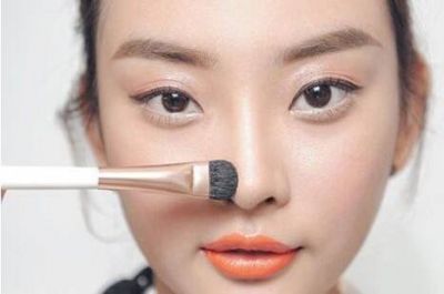 1439228211311 毛孔粗大怎么化妝不卡粉