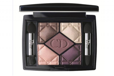 1544044811308 怎樣貼假睫毛很自然