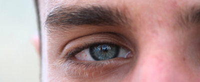 抹眼霜的正確方法