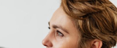 眼皮松弛下垂怎么辦