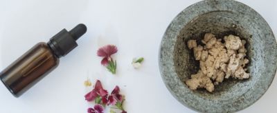 美白淡斑精油怎么用