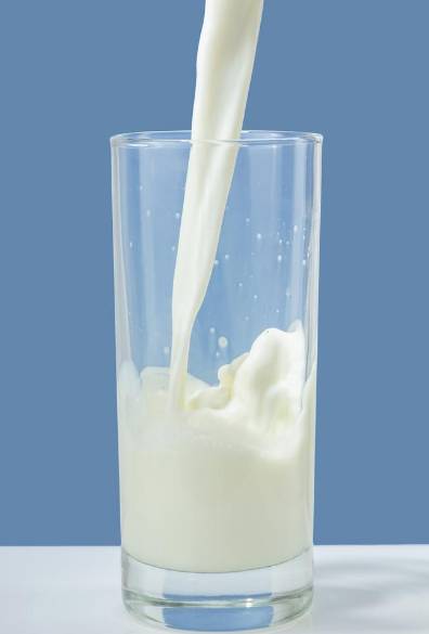 牛奶洗臉真的可以變白嗎