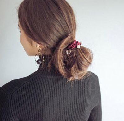 一根皮筋簡單盤發步驟是怎么樣的