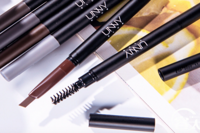 如何打造素顏妝容的眉毛