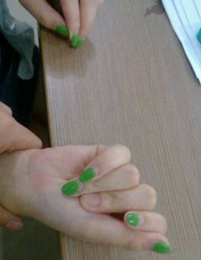 女生中指不涂指甲油的原因是什么