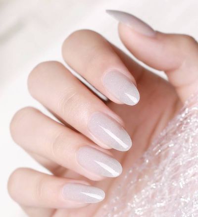 延長甲和甲片哪個結實