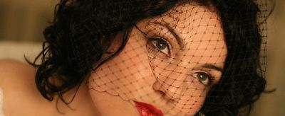 雅詩蘭黛精華液的正確使用方法