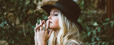 燙發睡覺怎么保持發型