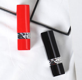 為啥迪奧紅管比黑管貴