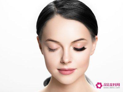 內雙眼皮化妝技巧