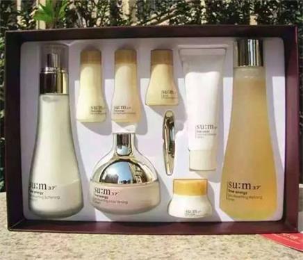 20歲用什么護膚品好