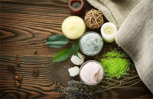薰衣草精油祛疤方法