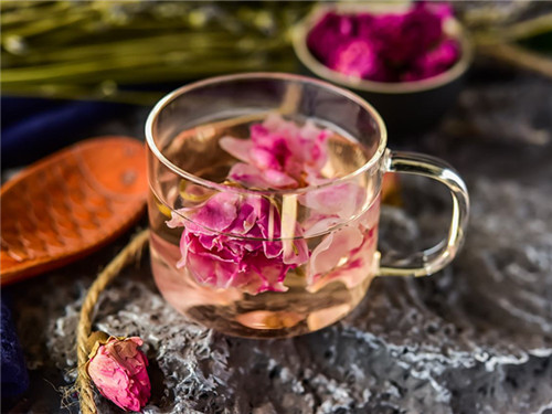 臉上長色斑是什么原因