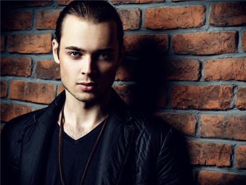 黑皮膚穿什么顏色