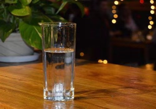 每天喝多少水可以減肥呢