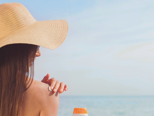 8_201956171350764_4 臉上為什么會長黃褐斑