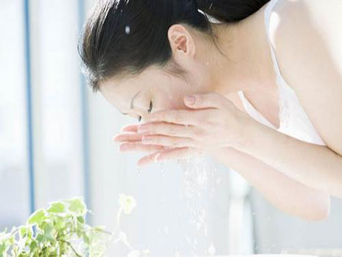 洗完臉后的護膚步驟