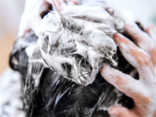 女性頭油用什么洗發水